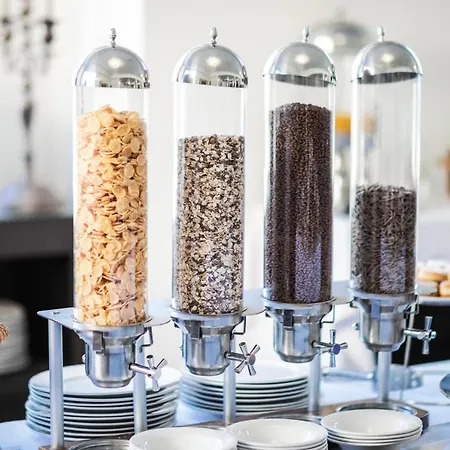 Victoria Palace & Zen Wellness فندق