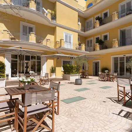 Victoria Palace & Zen Wellness فندق