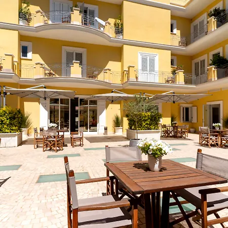 Victoria Palace & Zen Wellness Hotel